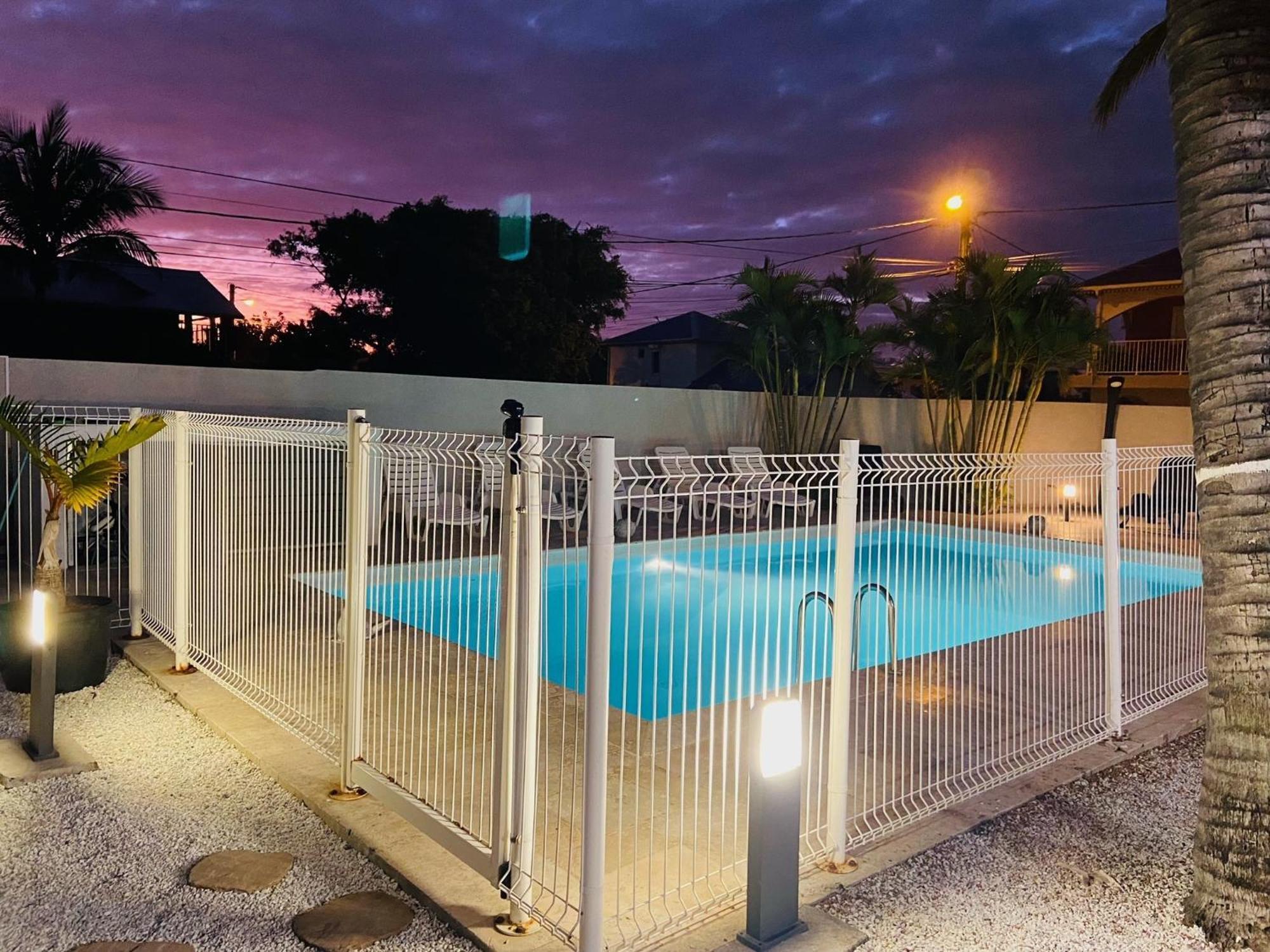 Le Nid Tropical, Piscine Chauffee Villa L'Etang-Sale Room photo